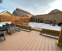Plancher en WPC solide imperméable et antidérapant - Résistant à la déformation pour les balcons, les terrasses et les bords de piscine