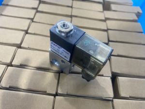 3v1-06 24V 110V 220V 230V thường đóng trực tiếp diễn xuất Mini 3Way solenoid 3/2 van 1/8 thu nhỏ ba chiều 12V solenoid van - Product Image 4