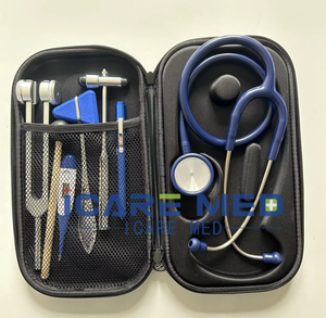 Kit Stéthoscope Personnalisable et Ensemble Mini Otoscope, Étui Manuel pour Stéthoscope, Lampe Stylo, Diapason Stéthoscope, Marteau de Réflexes - Product Image 1