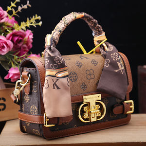 Borsa a tracolla piccola quadrata Loumixer da donna 2025 di alta gamma in PVC, alla moda, con stampa a contrasto, versatile - Product Image 1