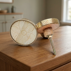 Pomo Redondo Blanco de Latón Tallado Floral Perforado para Cajón, Tirador de Mueble, Accesorios Rústicos para Decoración del Hogar, Cocina y Armario - Product Image 1