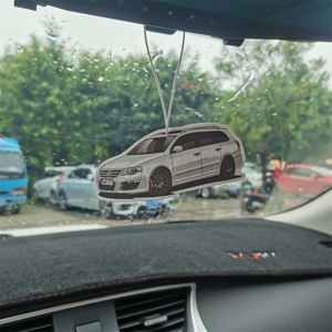 Ambientador moderno con forma de coche a granel, colgante de Perfume de papel ecológico con fragancia de lavanda para <span class=keywords><strong>accesorios</strong></span> de decoración de automóviles - Product Image 2