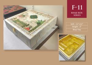 Caja de Regalo Artística de Diseño Tradicional, Serie de Cajas de Resina Pintadas a Mano de 12x12 Pulgadas con Bandeja Dorada, Diseño Artístico Tradicional - Product Image 3