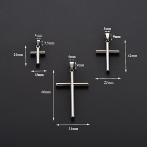Pendentif croix cylindrique classique en acier inoxydable, 1 pièce, pendentifs croix lisses, charme géométrique simple, bijoux religieux chrétiens - Product Image 2
