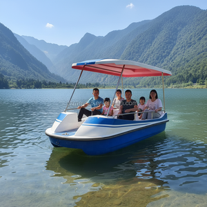 Barco de pedales de 4 plazas para juego de agua Barco de parachoques eléctrico de fibra de vidrio con construcción de acero para familias y amigos - Product Image 4