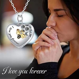 Collar con colgante de abeja <span class=keywords><strong>reina</strong></span> en forma de corazón, collar de cenizas de urna de cremación de acero inoxidable, adorno de <span class=keywords><strong>abejorro</strong></span> bonito, regalo conmemorativo - Product Image 5