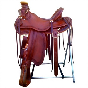Sillín de Caballo Inglés de Cuero Genuino Puro de Alta Calidad, Artesanal y Sostenible, Marca BS International, con Caja de Madera - Product Image 3