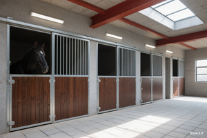 <strong>Horse</strong> Products <strong>Feed</strong> Storage <strong>Bin</strong> with Wheels - Easy Movement in Barns - Product Image 2