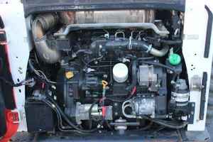 Chargeuse compacte Bobcat S750 de 2017, peu d'heures de fonctionnement, chargeuse compacte sur chenilles, chenilles en caoutchouc pour un minimum de dommages au sol - Product Image 3