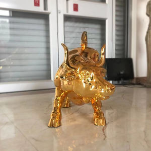 Statue de taureau en cuivre personnalisée en usine, produits de décoration d'intérieur, sculpture en métal, couleur dorée, ornements de taureau en laiton, sculpture en laiton - Product Image 2