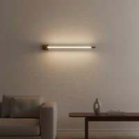 Lámpara de Pared LED Dorada de Diseño Moderno para Sala de Estar, Estilo Nórdico, Tira Larga, Lámpara de Pared para Dormitorio de Hotel, Luz de Fondo para Cabecera