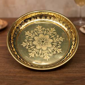 Plato Decorativo Redondo de Metal con Patrón de Plantas Grabado, Diseño Tradicional Chino, Artesanía Hecha a Mano - Product Image 2