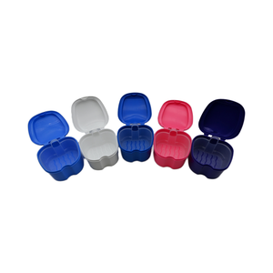 Contenitore per Protesi Dentarie a Forma di Mela con Rete per Appendere - Product Image 2