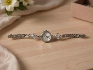 Reloj de mujer de acero inoxidable con diamantes, analógico, de cuarzo, esfera redonda de 26 mm, elegante pulsera con cierre de joyería - Product Image 2