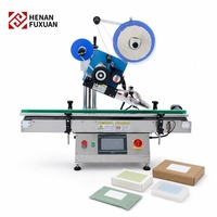 Machine d'étiquetage entièrement automatique pour surfaces planes, pour sachets, cartons, boîtes en papier, boîtes en plastique et bouteilles, applicateur d'étiquettes supérieures