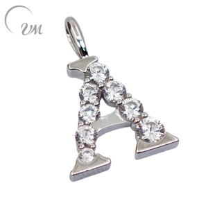 Collier avec pendentif lettre en argent 925 classique UM Jewelry pour femmes, enfants, anniversaires, mariages et occasions de fête - Product Image 1