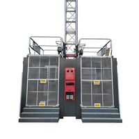 Monte-charge de chantier électrique haute efficacité, capacité 2000 kg, hauteur de levage max. 150 m, vitesse 33 m/min, commande moteur et engrenages VFD