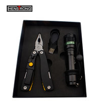 Pince multifonction en acier inoxydable OEM en gros avec lampe rechargeable et ensemble d'outils de torche – Outils à main