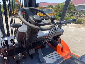 Montacargas Heli FD100 de 10T, Marca Líder en China, Motor Potente, Rendimiento Estable, Equipo para Manejo de Carga Pesada - Product Image 4