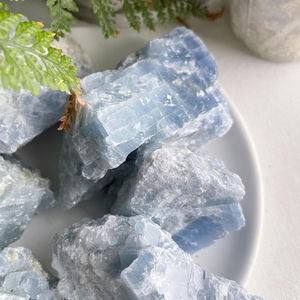 Vente en gros de pierres brutes de calcite bleue naturelle, cristal de guérison pour le Feng Shui et la décoration intérieure - Product Image 3