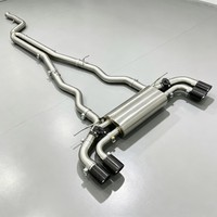 Échappement professionnel en acier inoxydable poli miroir, section intermédiaire et arrière à quatre sorties, pour optimisation du flux d'air et sonorisation agressive