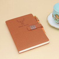 Cahier à spirale A5 avec fenêtre rétro Design floral Haut de gamme Boucle en bois Couverture rigide en cuir Journal-Tissu PP Couverture Matériel Cadeau