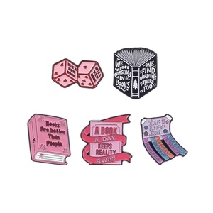 Al por mayor: Broches <span class=keywords><strong>de</strong></span> metal para libros, creativos, únicos, rosas, esmaltados, estilo caricatura, bonitos, accesorio metálico para libros, insignia. - Product Image 1