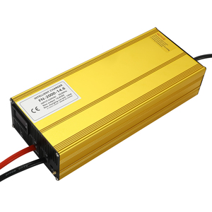 Adattatore di <span class=keywords><strong>ricarica</strong></span> per batterie <span class=keywords><strong>al</strong></span> <span class=keywords><strong>litio</strong></span> 12V, 24V, 48V - Adatto per batterie <span class=keywords><strong>al</strong></span> <span class=keywords><strong>litio</strong></span>. Regolabile per uso domestico. - Product Image 4