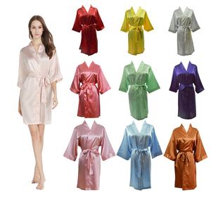 Robes de Mariée de Luxe 55 Couleurs Unies en Stock Robe de Satin Femme Col en V Longueur Genou Manches Trois-Quarts pour Demoiselles d'Honneur et Mariages - Product Image 1