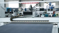Multifunctionele intelligente vlakbedsnijmachine voor het verwerken van composietmateriaal, pakkingen en kartonnen verpakkingen.