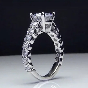 Anello Scintillante Stile Pavé per Donne, Gioiello da Dito con Pietre, per Uso Quotidiano - Product Image 3