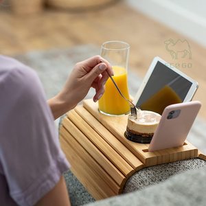 Bandeja de sofá natural, mesa de bandeja de brazo de sofá con portavasos de sofá y 2 soportes de dispositivos - Product Image 1