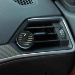 Lot de 2 diffuseurs de parfum de luxe en métal pour grille <span class=keywords><strong>d</strong></span>'aération de voiture, avec tampons de parfum rechargeables, accessoires intérieurs noirs pour voiture - Product Image 1