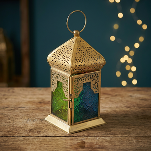 Lanterne en métal faite à la main en laiton AK Design marocain en finition antique avec verre pour décor de festival/accents de décoration intérieure - Product Image 2