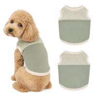 Débardeur pour chien vert sauge à motif micro-quadriple, sans manches, vêtements d'été pour animaux de compagnie, vêtements pour animaux de compagnie OEM, gilet pour animaux de compagnie doux, respirant et côtelé contrastant