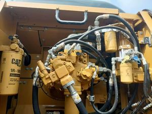 Excavadora Usada Caterpillar 330/330D de 33 Toneladas con Motor, Caja de Cambios y Bomba de Engranajes - Informe e Inspección con Video Incluidos - Product Image 5