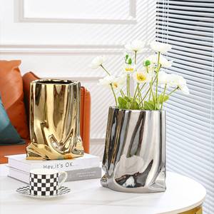 Vase doré électro-plaqué pour la décoration de la maison moderne, élégants petits vases en céramique dorés, vases à fleurs de luxe pour la décoration - Product Image 3