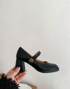 Collezione Primavera 2025: Scarpe Mary Jane <span class=keywords><strong>Marroni</strong></span> con <span class=keywords><strong>Tacco</strong></span> Alto Retrò Francese per Donna, Punta Tonda con Camelia, <span class=keywords><strong>Tacco</strong></span> Spesso per l'Estate - Product Image 2