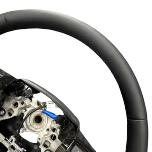 พวงมาลัยรถยนต์ GUGO ขายดี เหมาะสำหรับรถยนต์โตโยต้าแลนด์ครุยเซอร์ ปราโด LC250 LC200 LC150 ไฮลักซ์ ฟอร์จูนเนอร์ - Product Image 4