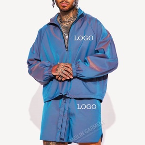 Ensemble de survêtement pour homme en nylon avec veste réfléchissante dégradée et short coupe-vent - Product Image 1