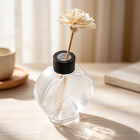 Bouteille en verre diffuseur de parfum personnalisée avec logo, taille 100 ml, motif circulaire, avec bouchon et autocollant pour l'aromathérapie