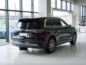 AITO M8 2025 SUV à autonomie étendue - Batterie 37 kWh, empattement 3105 mm, phares LED Matrix, climatisation arrière + réfrigérateur embarqué, intérieur spacieux - Product Image 5