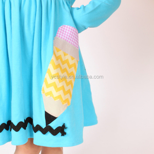 Abito da Principessa Personalizzato con Monogramma, Applicazioni Ricamate, Maniche Lunghe in Cotone e Spandex, Abbigliamento per Bambina - Product Image 3