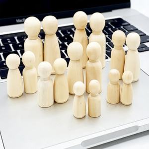 Poupées en bois personnalisées de différentes tailles, adaptées aux poupées en bois faites à la main pour la décoration de bureau - Product Image 4