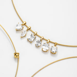 Collar Gargantilla para Mujer <span class=keywords><strong>de</strong></span> Diseño Moderno YF8258, con Formas Cuadrada, Ovalada y <span class=keywords><strong>de</strong></span> Corazón, con Circones 4A, Chapado en Oro <span class=keywords><strong>de</strong></span> 18 Quilates, <span class=keywords><strong>de</strong></span> Acero Inoxidable Impermeable - Product Image 3