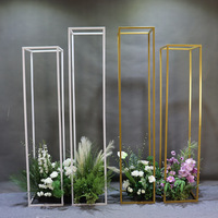 Toile de fond de mariage Stand Iron Art Road Guidance Décoration Golden Box Flower Pillar Rack