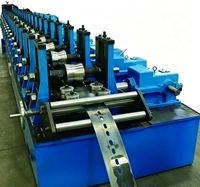 Machine de formage à froid personnalisée pour profilés en acier coloré pour supports de panneaux solaires photovoltaïques avec moteur et roulement