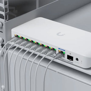 Ubiquiti USW-Flex-2.5G-8-PoE, 8x 2.5G PoE++ + 10G Uplink, UniFi Managed, UBNT Ubiquiti USW-Flex-2.5G-8-PoE W1335 - Product Image 1