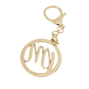 Logo gravé à <span class=keywords><strong>prix</strong></span> d'usine étiquettes en métal sacs à main personnalisés étiquette <span class=keywords><strong>de</strong></span> plaque en métal avec fermoir mousqueton et chaîne - Product Image 3