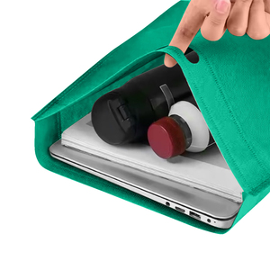 Bolsa de Regalo Colorida, Reciclable, de Tela No Tejida, con Corte en D, con Logotipo Personalizado Impreso en Serigrafía y Asa para Boutiques - Product Image 3